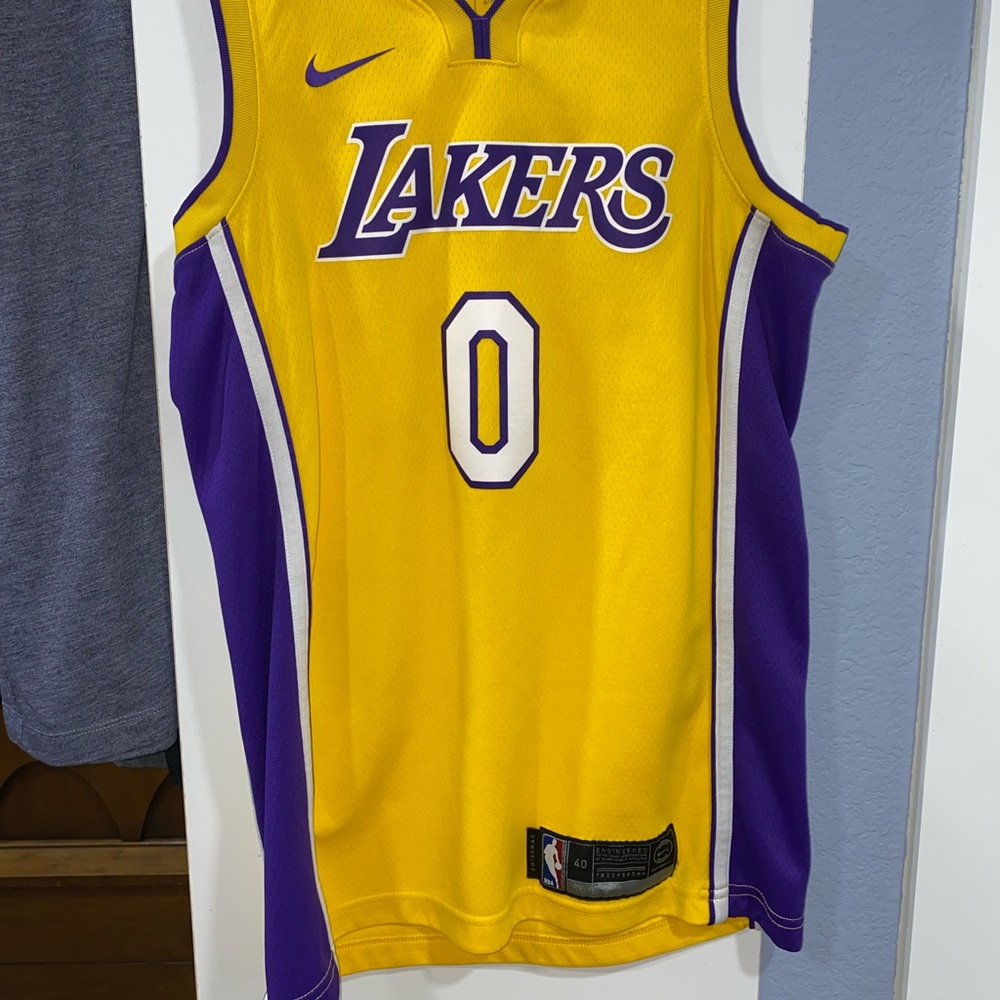 Laker’s Legend Kyle Kuzma Nike Swingman jersey